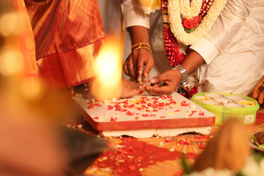 Dhare Ritual: Kanyadaana Devotion — 📍 Traditional Mandap · Sacred Water & Coconut
